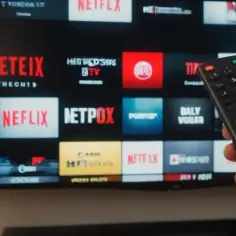 Jak bez problemu włączyć Netflix na każdym telewizorze w 5 minut