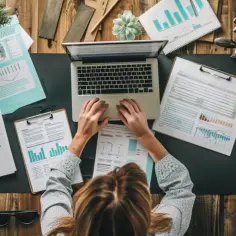 Moja historia: od finansów i rachunkowości do junior ux designerki