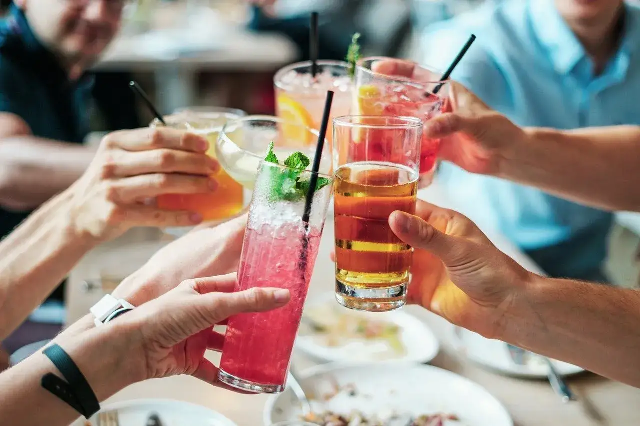 Zdjęcie Co ile dni można pić alkohol? Poznaj bezpieczne zalecenia